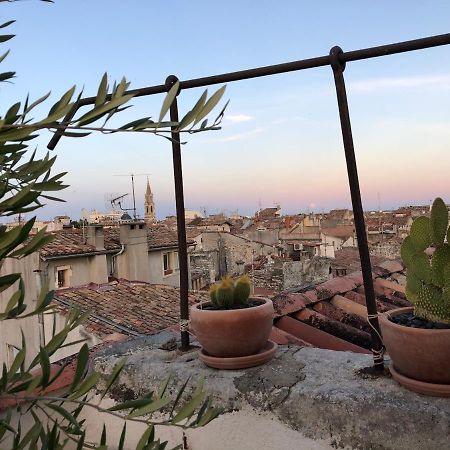 Appartement Avec Terrasse Panoramique Au Coeur De Nîmes Zewnętrze zdjęcie